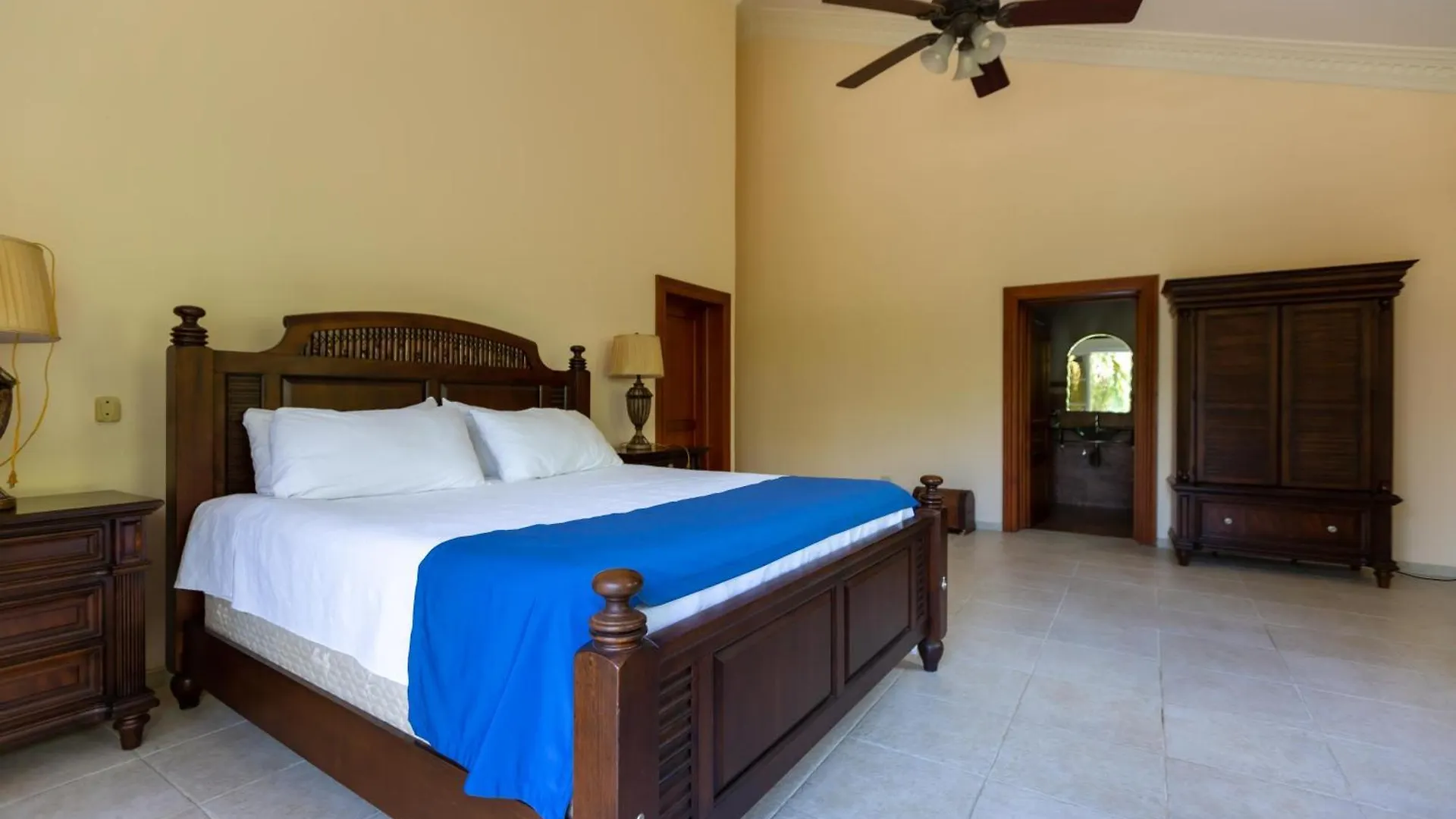 Huge 8Br Villa Poolheatedjacuzzi Bbqdailymaid 0*, San Pedro de Macoris