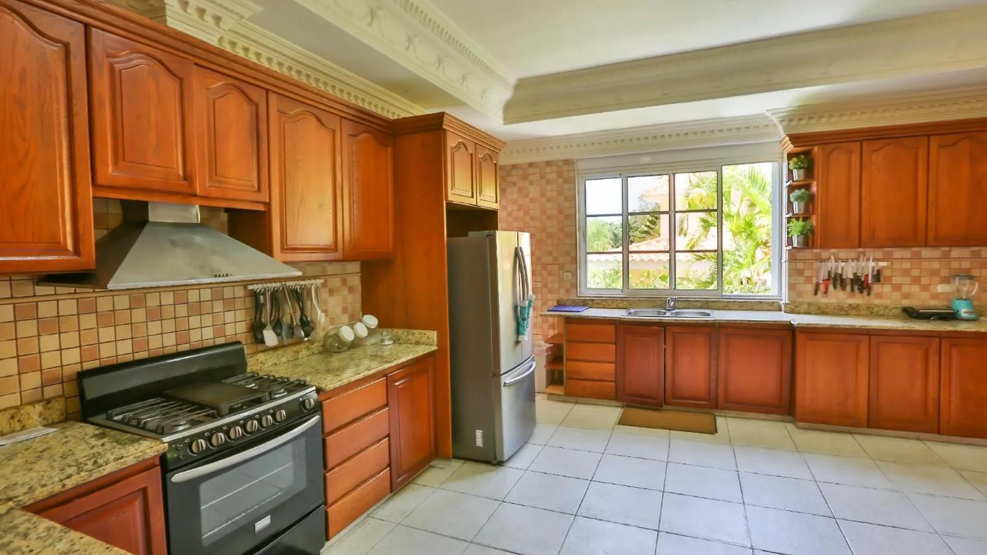 Huge 8Br Villa Poolheatedjacuzzi Bbqdailymaid