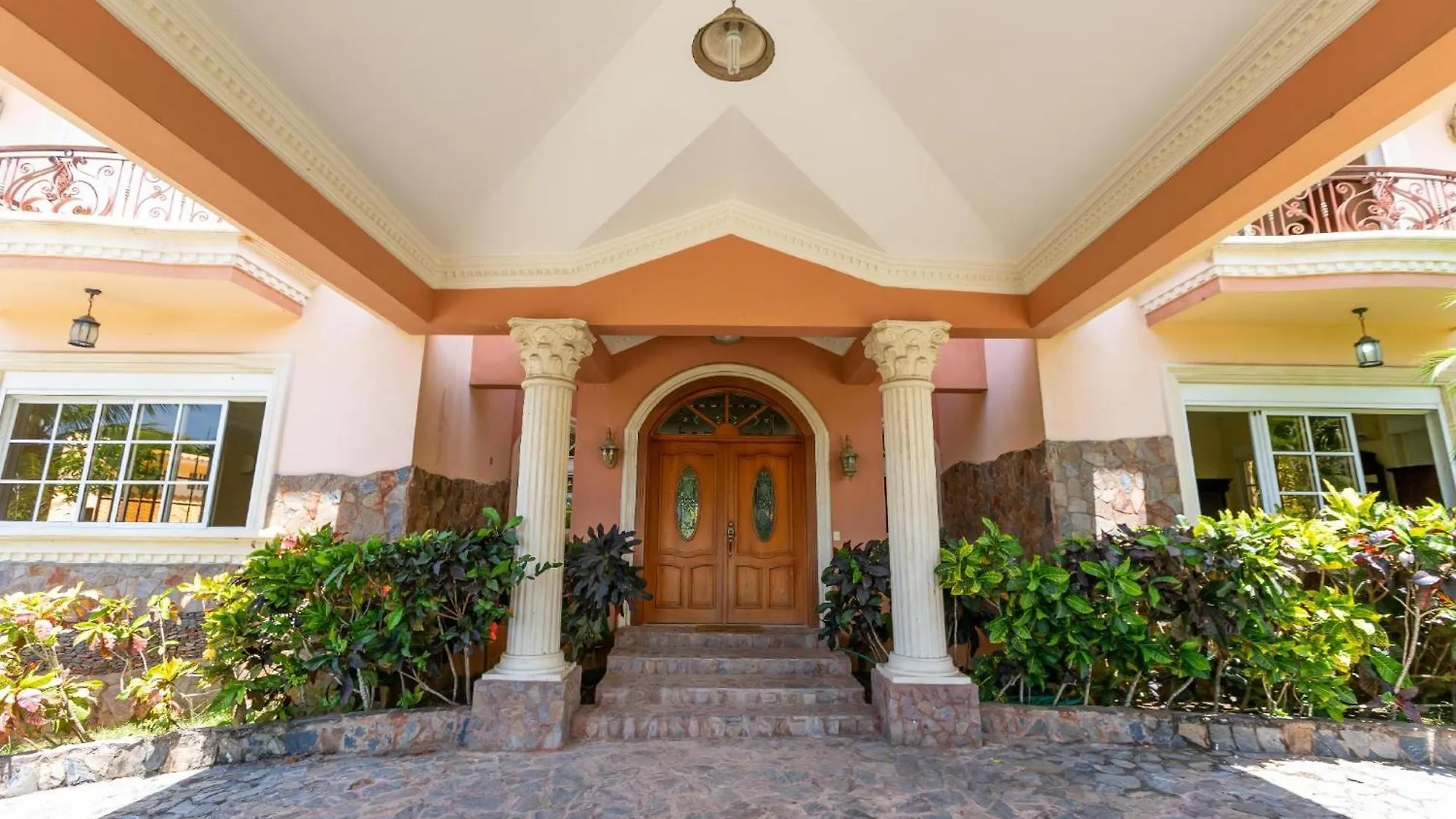Huge 8Br Villa Poolheatedjacuzzi Bbqdailymaid